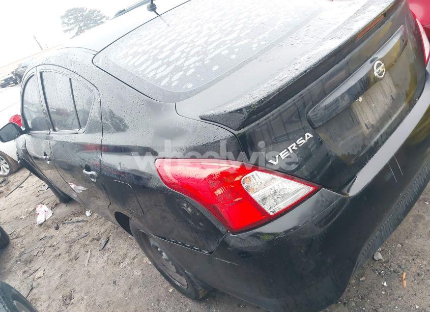 Photo 3 of 2018 Nissan Versa 1.6 S+ (VIN 3N1CN7AP4JL870585)