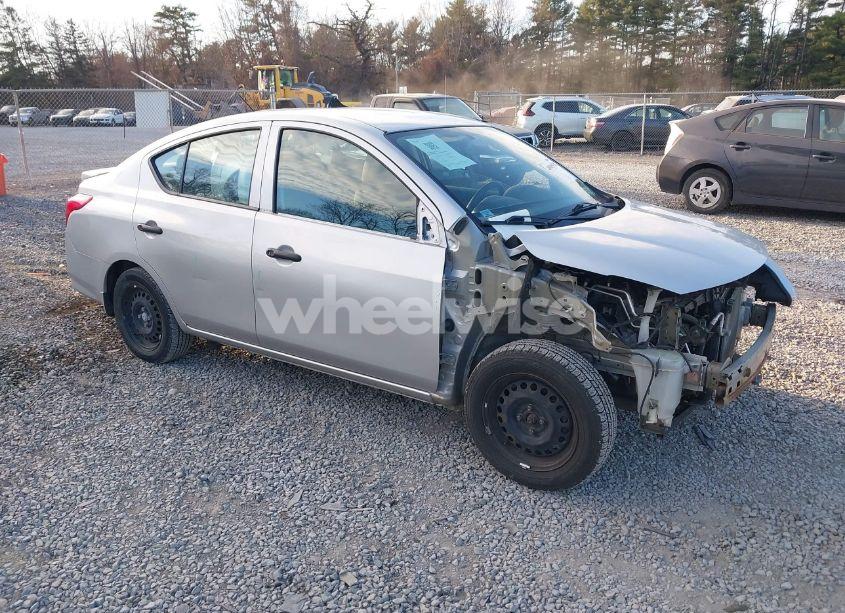 2018 Nissan Versa 1.6 S+ (VIN 3N1CN7AP4JL876709) main photo