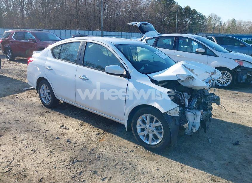 2019 Nissan Versa 1.6 SV (VIN 3N1CN7AP4KL802692) main photo