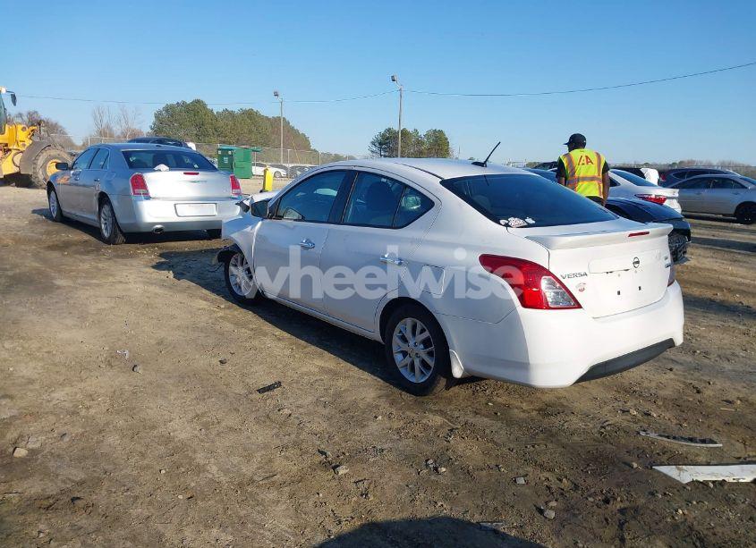 Photo 3 of 2019 Nissan Versa 1.6 SV (VIN 3N1CN7AP4KL802692)