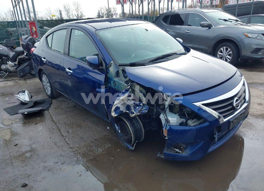 2019 Nissan Versa 1.6 SV (VIN 3N1CN7AP4KL815555) main photo