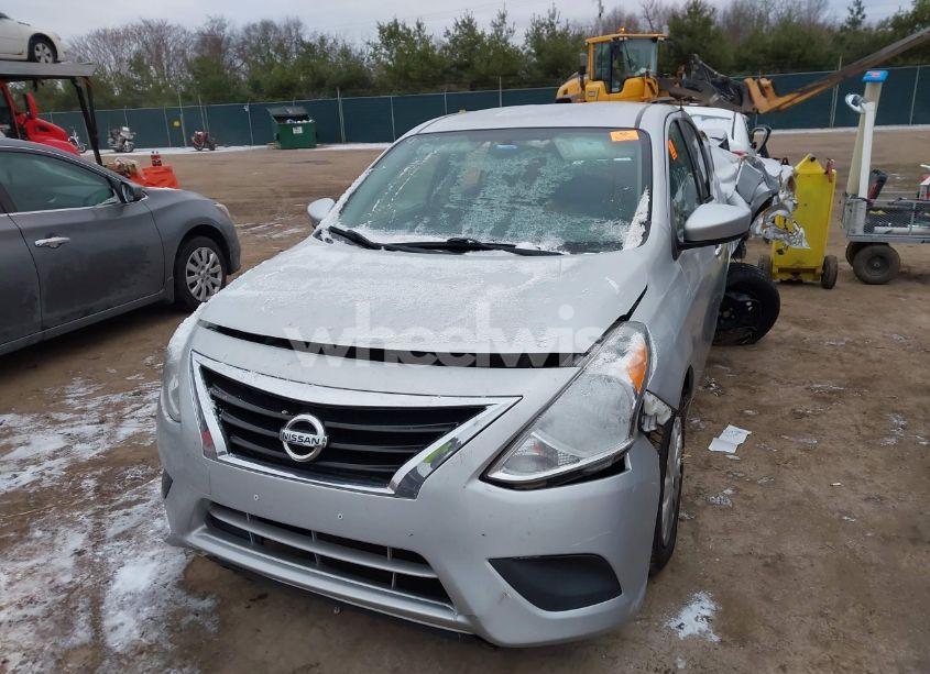 Photo 2 of 2019 Nissan Versa 1.6 SV (VIN 3N1CN7AP4KL817290)