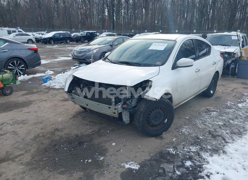 Photo 2 of 2019 Nissan Versa 1.6 SV (VIN 3N1CN7AP4KL831920)