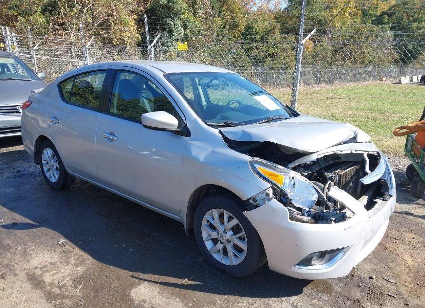 2019 Nissan Versa 1.6 SV (VIN 3N1CN7AP4KL837801) main photo