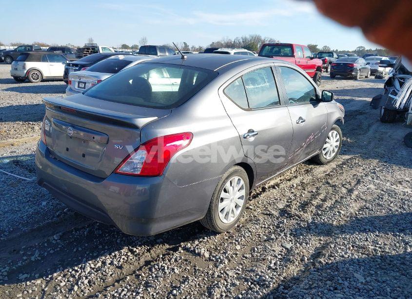Photo 4 of 2019 Nissan Versa 1.6 SV (VIN 3N1CN7AP4KL866117)