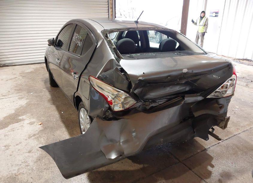 Photo 3 of 2019 Nissan Versa 1.6 SV (VIN 3N1CN7AP4KL870037)