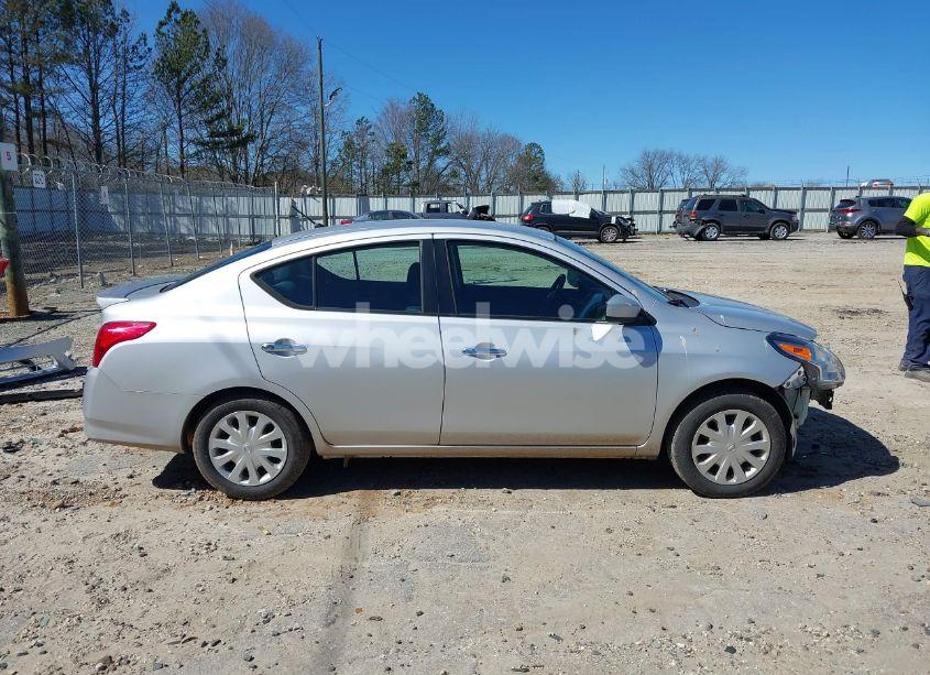 Photo 14 of 2019 Nissan Versa 1.6 SV (VIN 3N1CN7AP4KL878414)