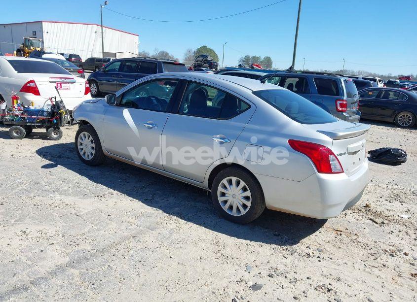Photo 3 of 2019 Nissan Versa 1.6 SV (VIN 3N1CN7AP4KL878414)