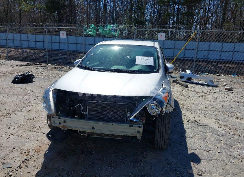 Photo 6 of 2019 Nissan Versa 1.6 SV (VIN 3N1CN7AP4KL878414)