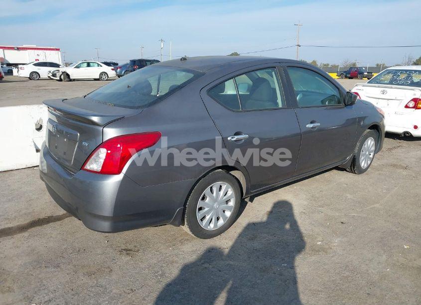 Photo 4 of 2019 Nissan Versa 1.6 SV (VIN 3N1CN7AP4KL881488)