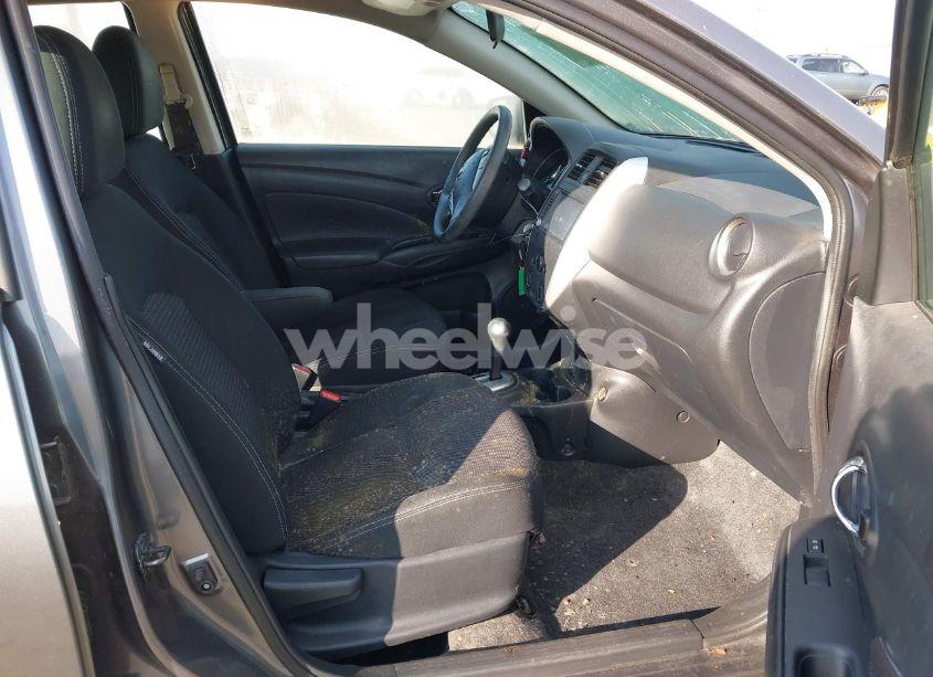 Photo 5 of 2019 Nissan Versa 1.6 SV (VIN 3N1CN7AP4KL881488)