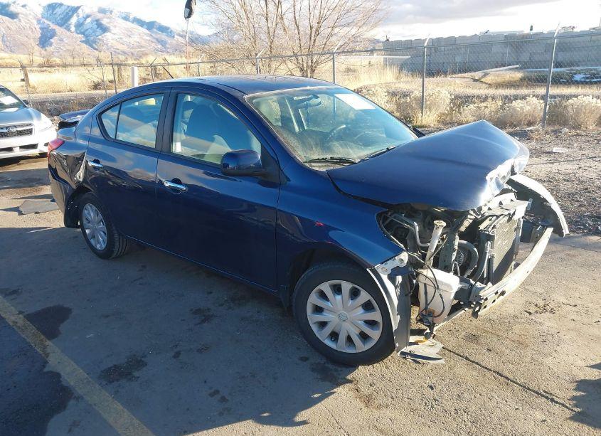 2013 Nissan Versa 1.6 SV (VIN 3N1CN7AP5DL823635) main photo