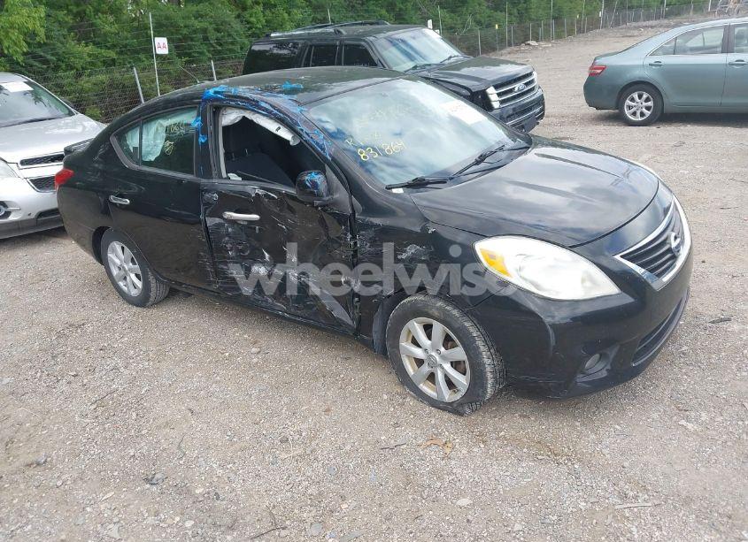 2013 Nissan Versa 1.6 SL (VIN 3N1CN7AP5DL831864) main photo