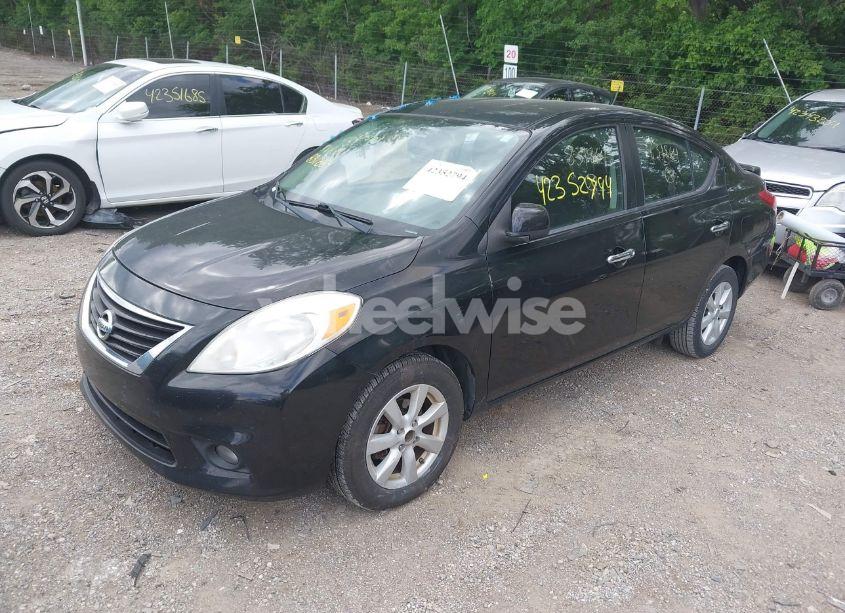 Photo 2 of 2013 Nissan Versa 1.6 SL (VIN 3N1CN7AP5DL831864)