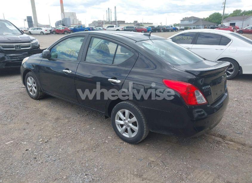 Photo 3 of 2013 Nissan Versa 1.6 SL (VIN 3N1CN7AP5DL831864)