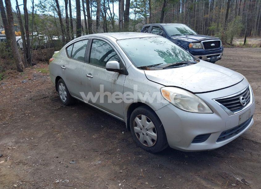 2013 Nissan Versa 1.6 SV (VIN 3N1CN7AP5DL837390) main photo