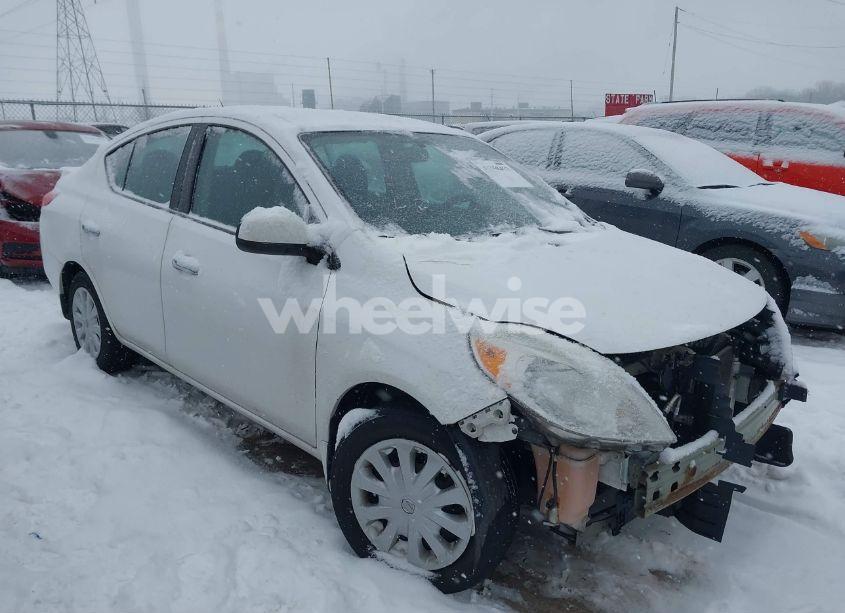 2013 Nissan Versa 1.6 SV (VIN 3N1CN7AP5DL843397) main photo