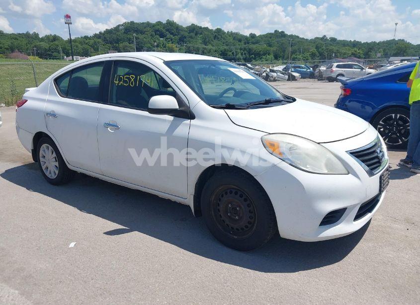 2013 Nissan Versa 1.6 SV (VIN 3N1CN7AP5DL862239) main photo