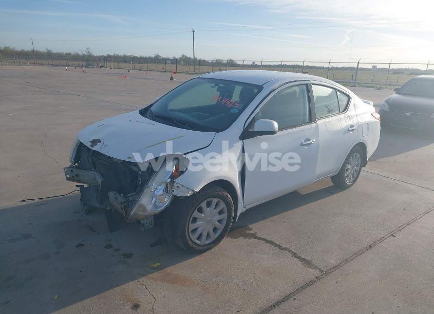 Photo 2 of 2013 Nissan Versa 1.6 SV (VIN 3N1CN7AP5DL864203)