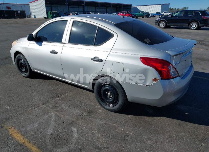 Photo 3 of 2013 Nissan Versa 1.6 S (VIN 3N1CN7AP5DL869210)