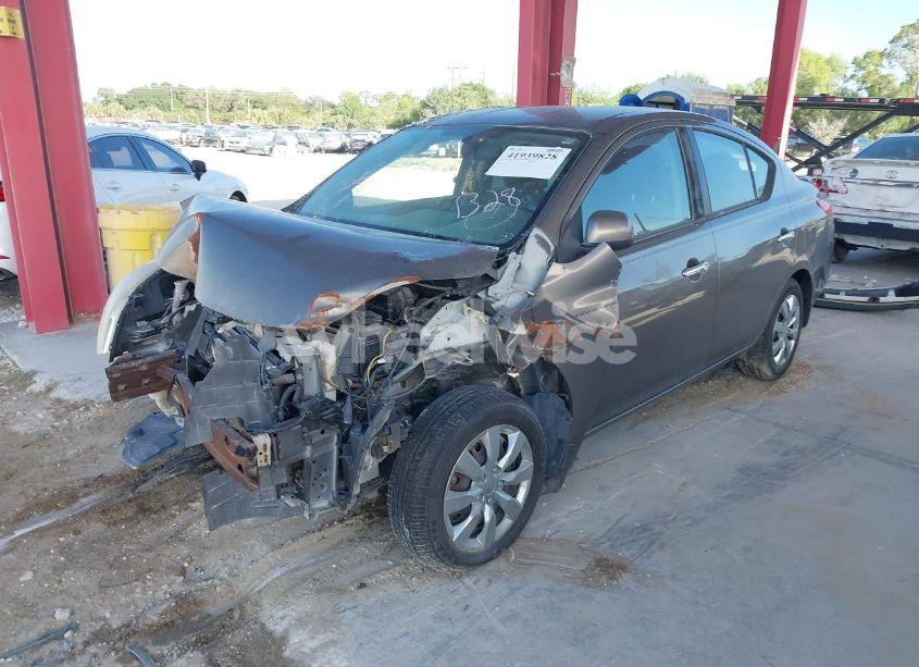 Photo 2 of 2013 Nissan Versa 1.6 SV (VIN 3N1CN7AP5DL885858)