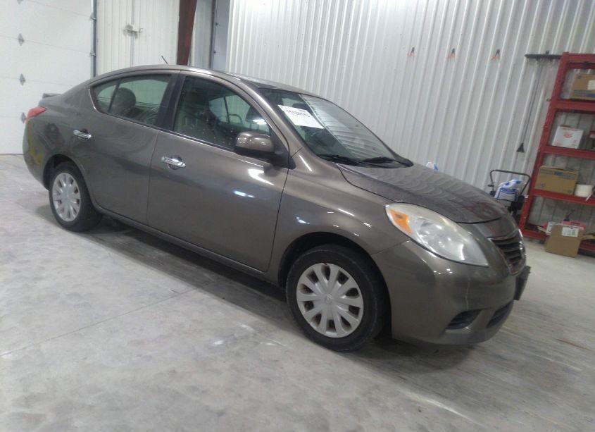 2013 Nissan Versa 1.6 SV (VIN 3N1CN7AP5DL894320) main photo