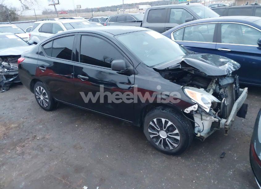 2014 Nissan Versa 1.6 S (VIN 3N1CN7AP5EL806738) main photo