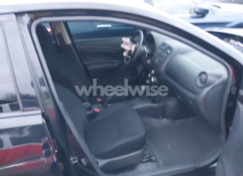 Photo 5 of 2014 Nissan Versa 1.6 S (VIN 3N1CN7AP5EL806738)