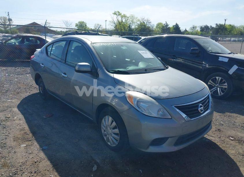 2014 Nissan Versa 1.6 SV (VIN 3N1CN7AP5EL809218) main photo