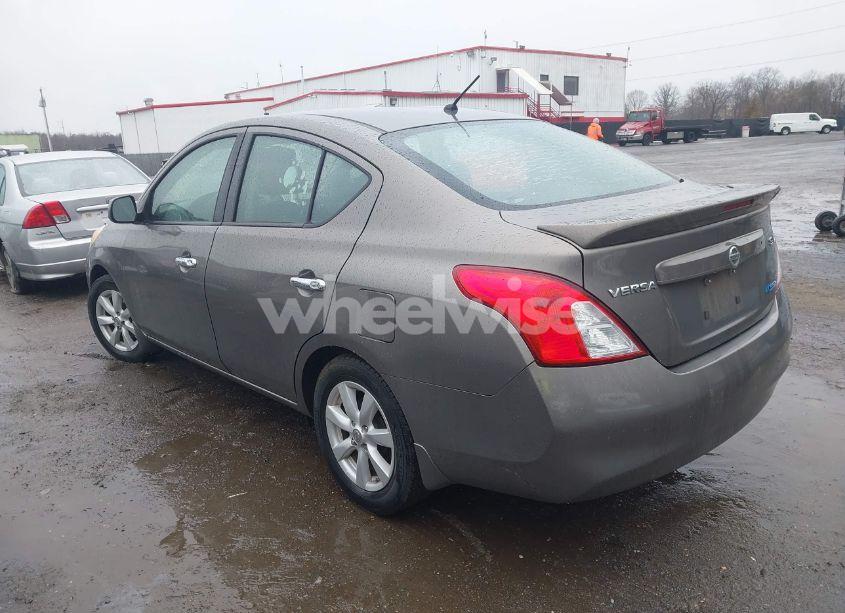 Photo 3 of 2014 Nissan Versa 1.6 SV (VIN 3N1CN7AP5EL811745)
