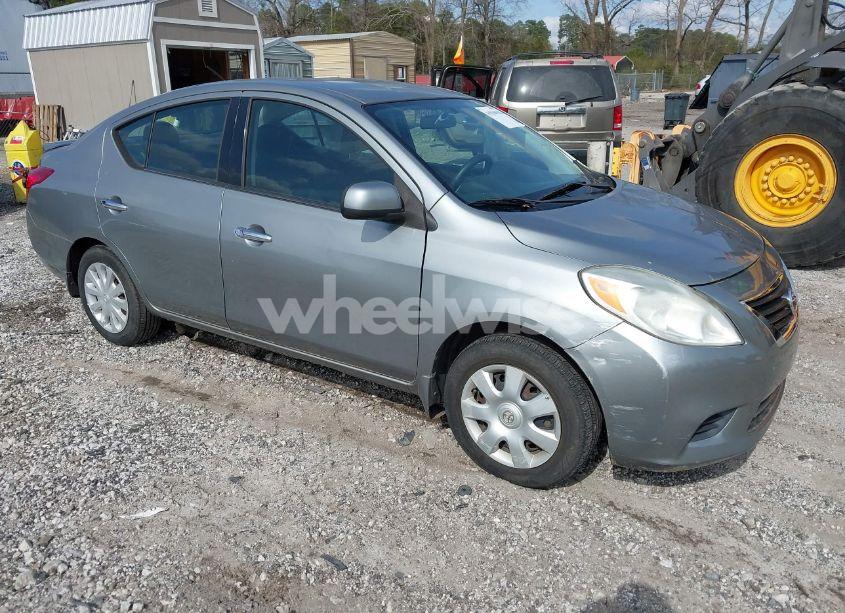 2014 Nissan Versa 1.6 SV (VIN 3N1CN7AP5EL813382) main photo