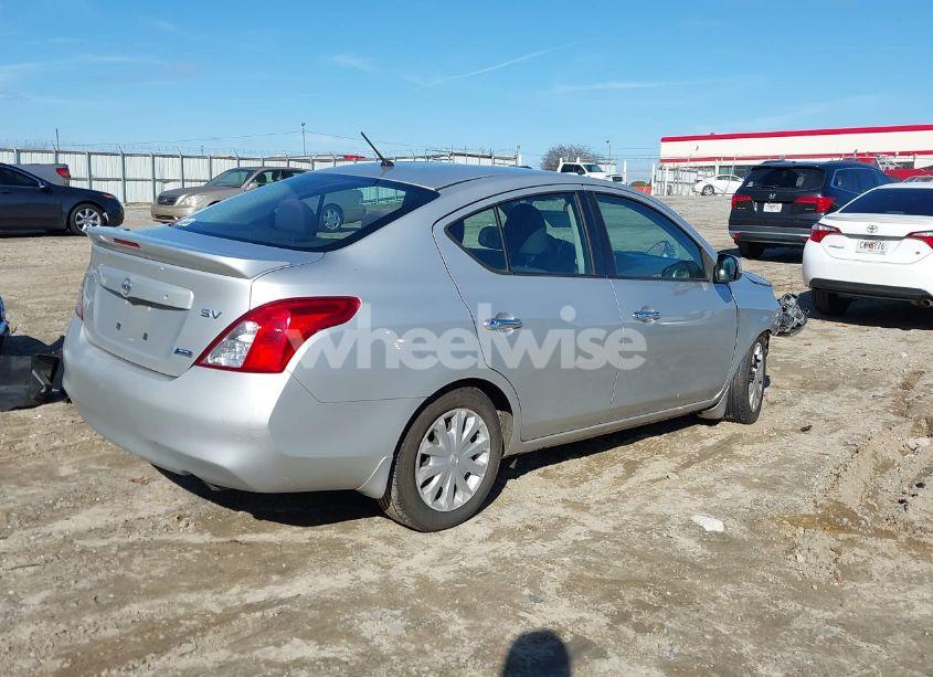 Photo 4 of 2014 Nissan Versa 1.6 SV (VIN 3N1CN7AP5EL817836)