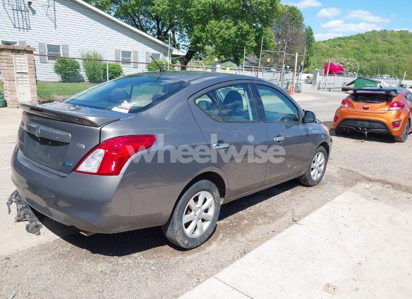 Photo 4 of 2014 Nissan Versa 1.6 SV (VIN 3N1CN7AP5EL834572)