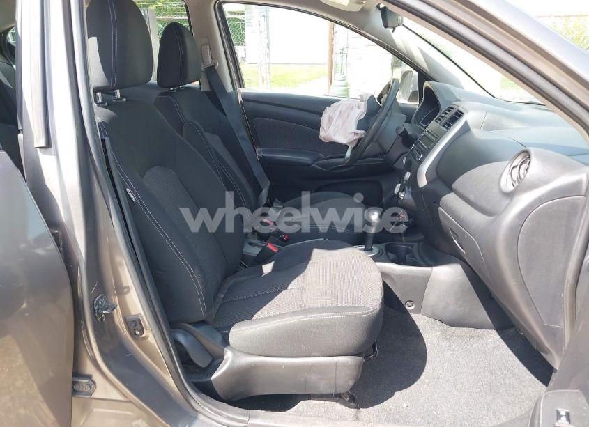 Photo 5 of 2014 Nissan Versa 1.6 SV (VIN 3N1CN7AP5EL834572)