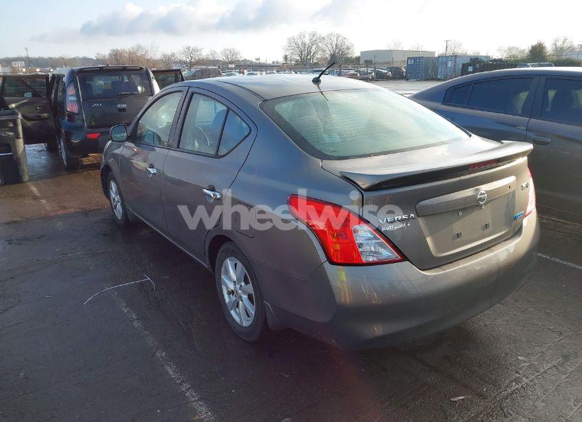Photo 3 of 2014 Nissan Versa 1.6 SV (VIN 3N1CN7AP5EL865496)