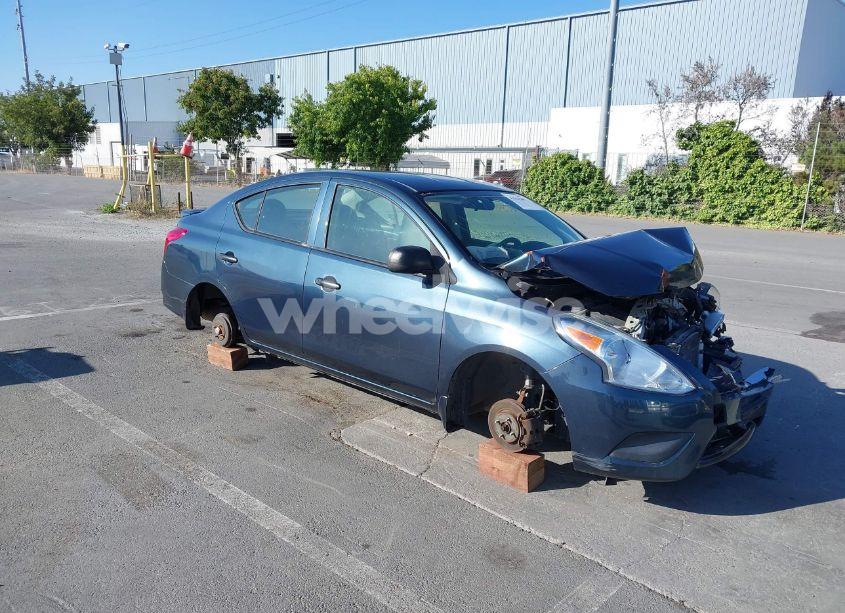 2015 Nissan Versa 1.6 S+ (VIN 3N1CN7AP5FL817952) main photo