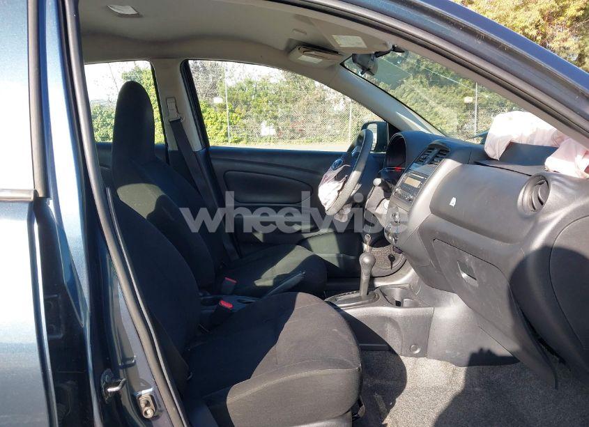 Photo 5 of 2015 Nissan Versa 1.6 S+ (VIN 3N1CN7AP5FL817952)