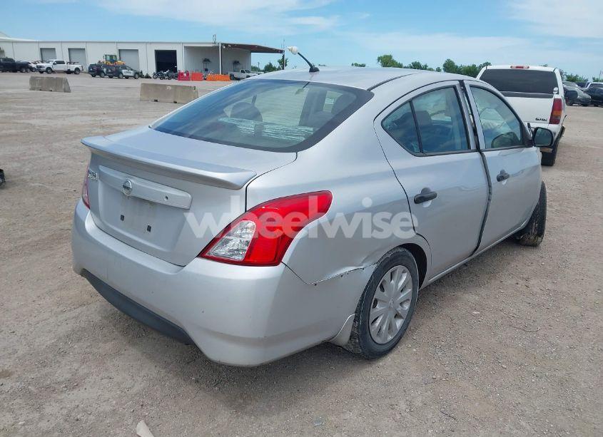 Photo 4 of 2015 Nissan Versa 1.6 S (VIN 3N1CN7AP5FL821287)