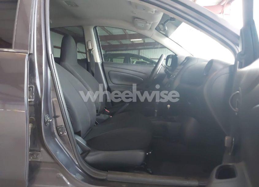 Photo 5 of 2015 Nissan Versa 1.6 S+ (VIN 3N1CN7AP5FL831205)