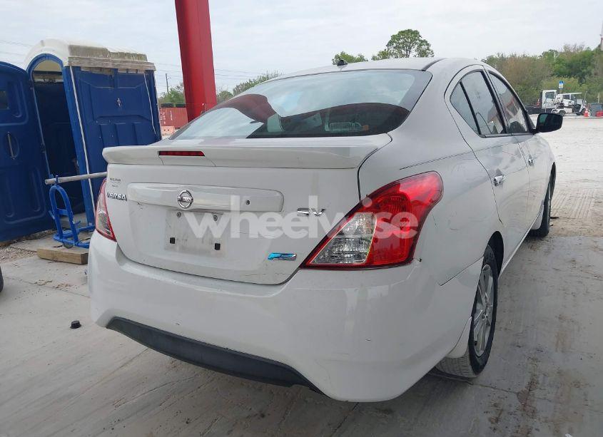 Photo 4 of 2015 Nissan Versa 1.6 SV (VIN 3N1CN7AP5FL843354)