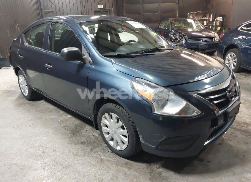 2015 Nissan Versa 1.6 S+ (VIN 3N1CN7AP5FL847002) main photo
