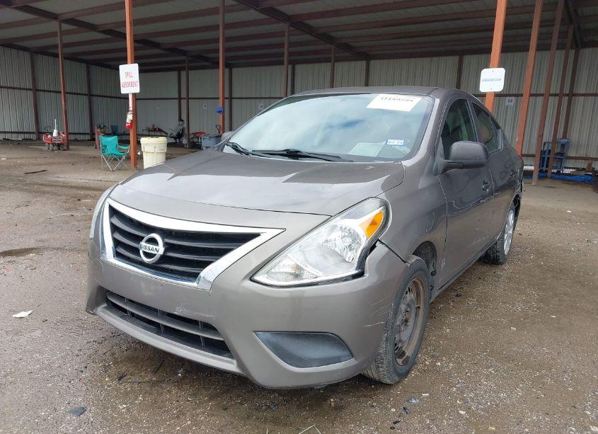 Photo 2 of 2015 Nissan Versa 1.6 S+ (VIN 3N1CN7AP5FL880081)