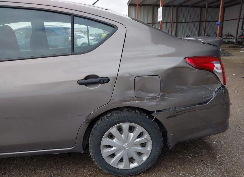 Photo 6 of 2015 Nissan Versa 1.6 S+ (VIN 3N1CN7AP5FL880081)