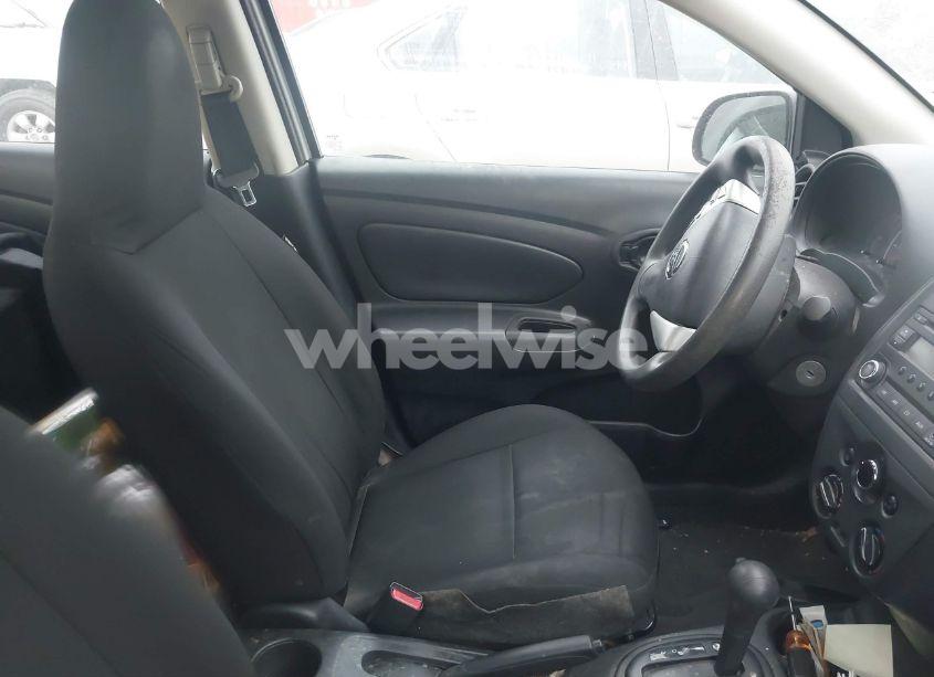 Photo 5 of 2015 Nissan Versa 1.6 S (VIN 3N1CN7AP5FL897978)