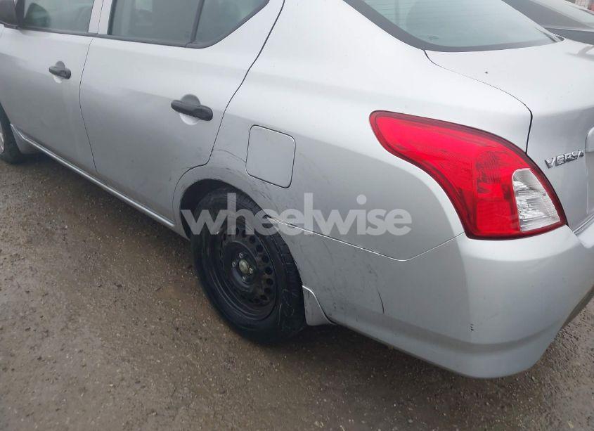 Photo 6 of 2015 Nissan Versa 1.6 S (VIN 3N1CN7AP5FL897978)