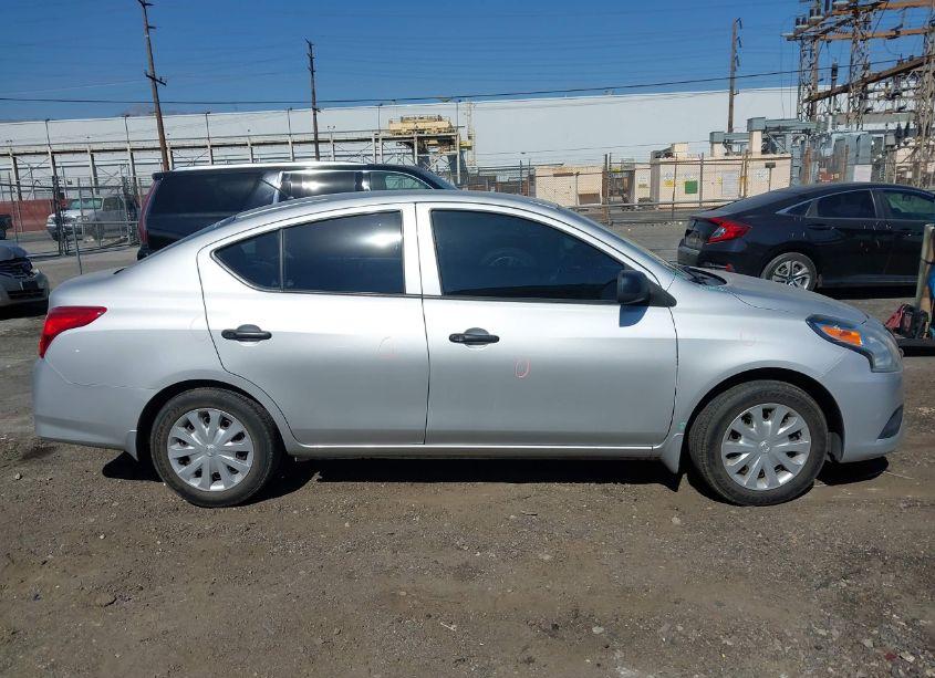 Photo 13 of 2015 Nissan Versa 1.6 S (VIN 3N1CN7AP5FL903374)