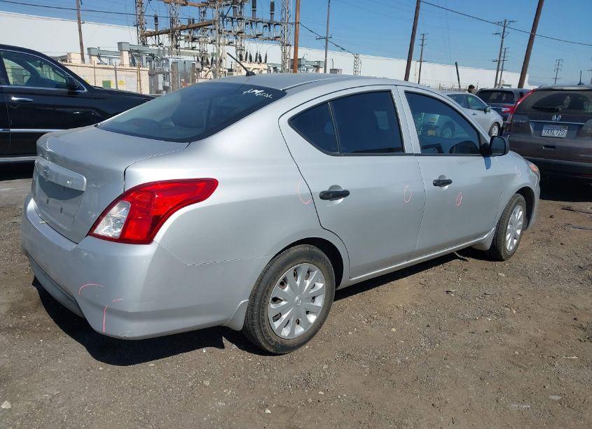 Photo 4 of 2015 Nissan Versa 1.6 S (VIN 3N1CN7AP5FL903374)
