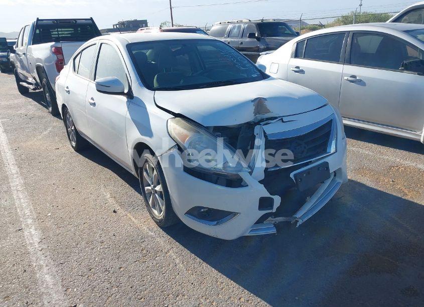 2015 Nissan Versa 1.6 SL (VIN 3N1CN7AP5FL916254) main photo