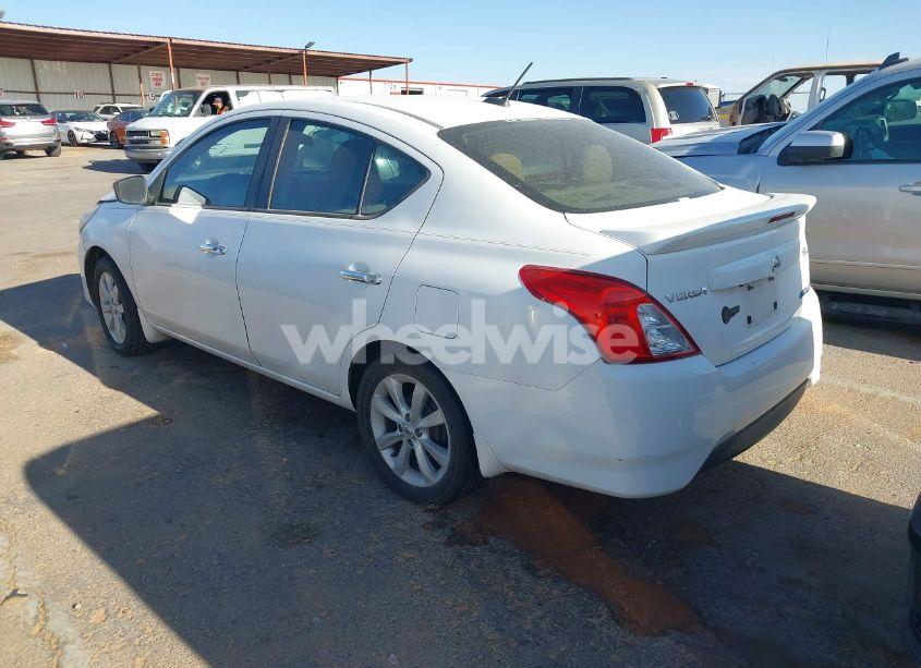Photo 3 of 2015 Nissan Versa 1.6 SL (VIN 3N1CN7AP5FL916254)