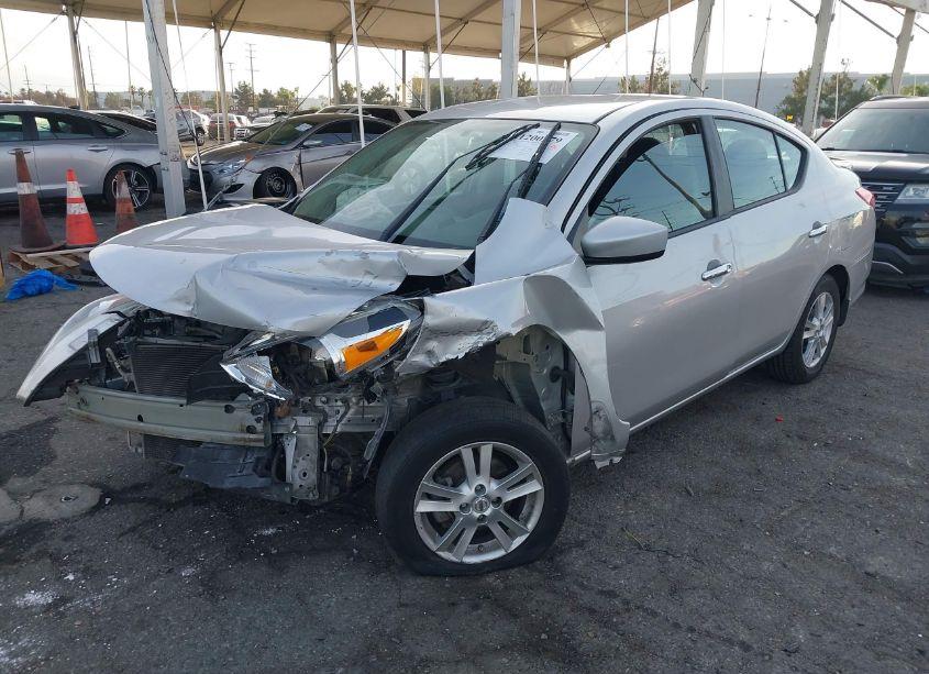 Photo 2 of 2015 Nissan Versa 1.6 SV (VIN 3N1CN7AP5FL928386)